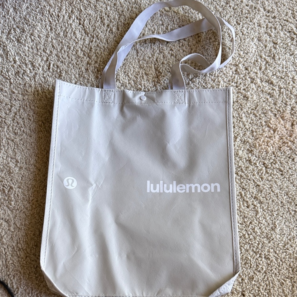 Lululemon Light Gray Reusable Bag (Medium Size)